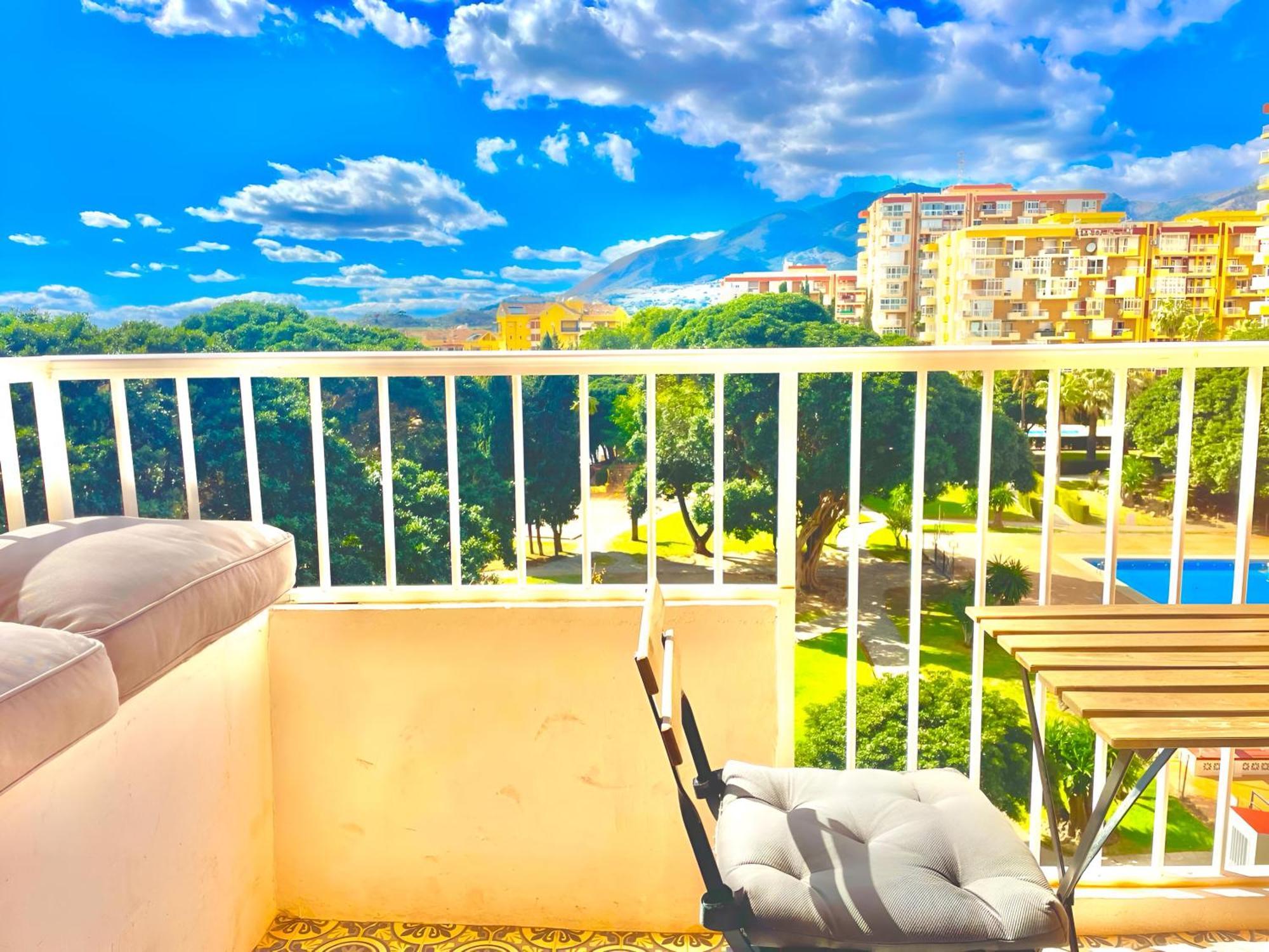 Luxury Suites Sunset Beach Бенальмадена Экстерьер фото